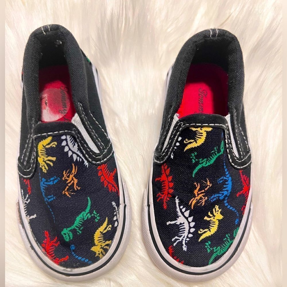 Tommy Bahama dinosaur slip-ons